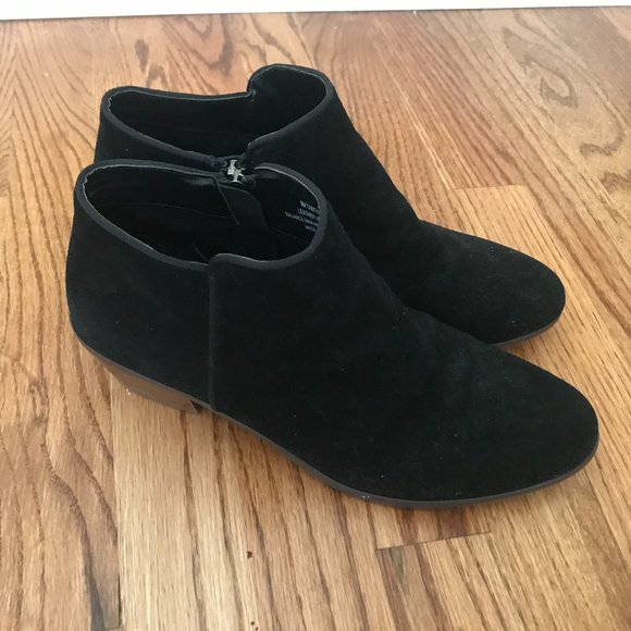 Ladies Crown Vintage Tabitha Ankle Boots, Size 8M